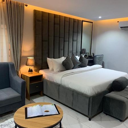 Choice Suites Signature 伊凯贾 外观 照片