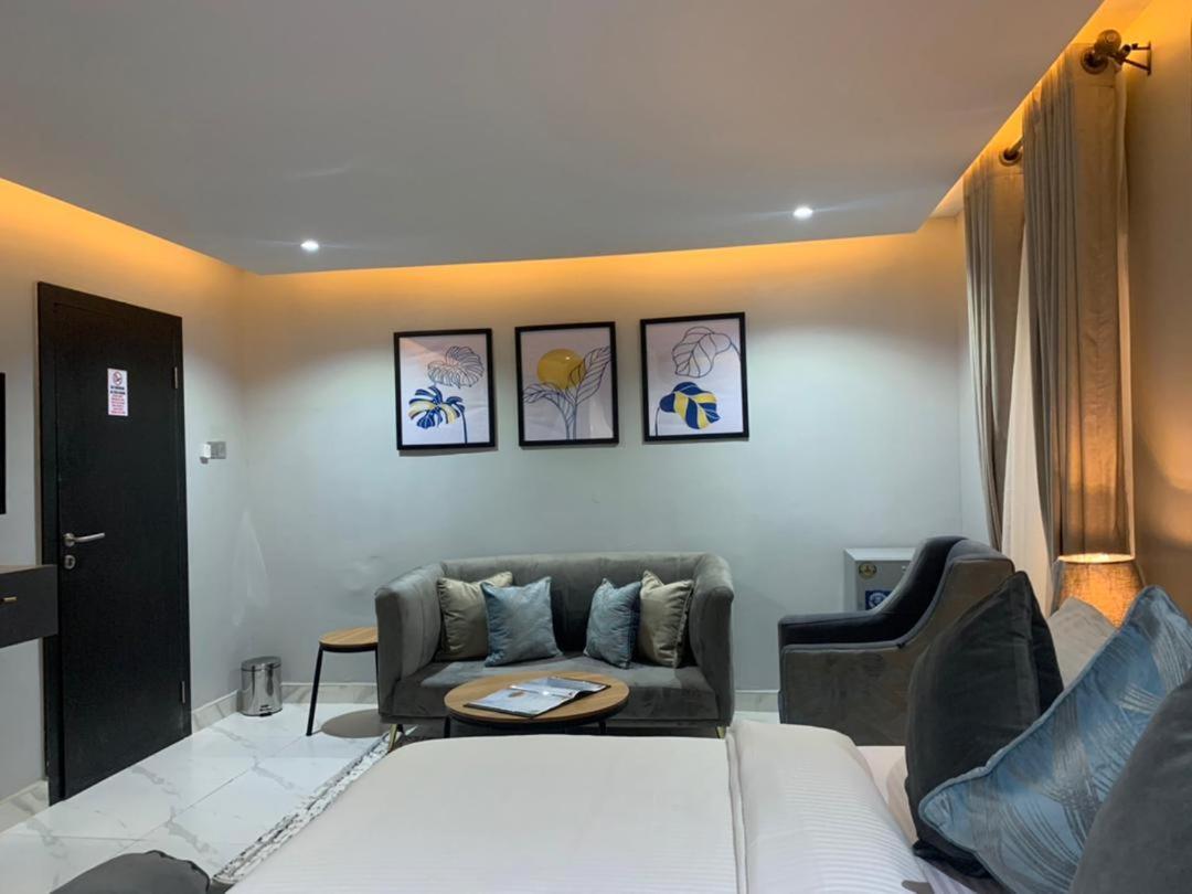 Choice Suites Signature 伊凯贾 外观 照片
